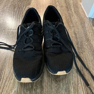 No Bull Women's Black Gum Ripstop Runner Size 8